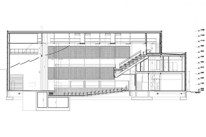 L’Auditori en Massanass. Sección longitudinal mirando hacia el sur. Carlos Gómez y Eva Álvarez, Gómez+Álvarez arquitectes, Valencia, España, 2009-2011.