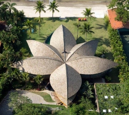 Casa Folha, Angra dos Reis RJ. Mareines + Patalano Arquitetura, 2008<br />Foto Leonardo Finotti 