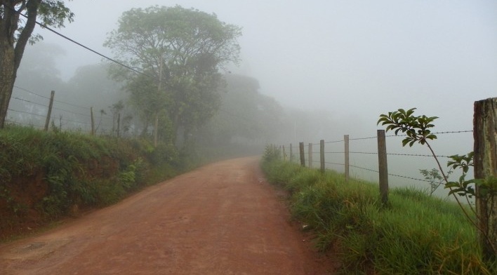 Estrada da Laranja Azeda, Atibaia SP<br />Foto Adriano de Carvalho Capeto 