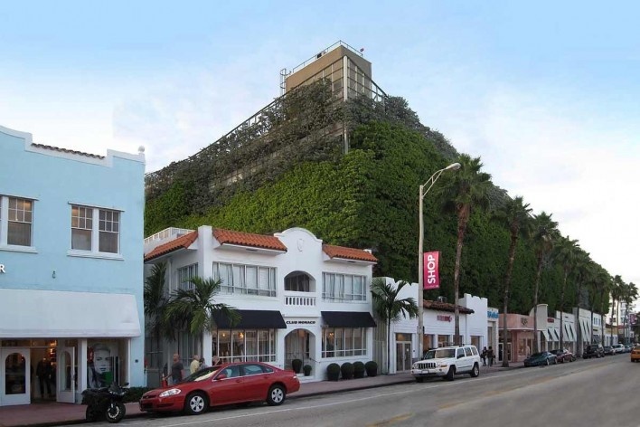 Collins Avenue, Miami Beach
<br />Foto Victor Hugo Mori 
