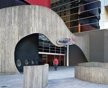 Entrada do Instituto Tomie Ohtake <br />Foto de Nelson Kon 