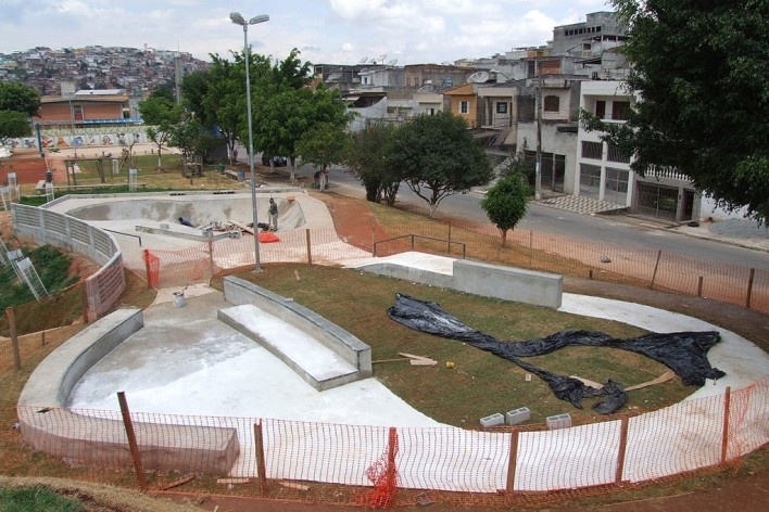 Praça Brasilândia. Projeto ODVO Arquitetura e Urbanismo. São Paulo, 2009 [divulgação]