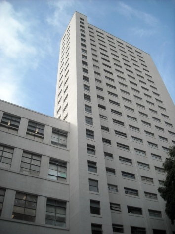 Modernização da Biblioteca Mario de Andrade, fachada do edifício após o início da obra. Piratininga Arquitetos Associados, 2010<br />Foto divulgação 