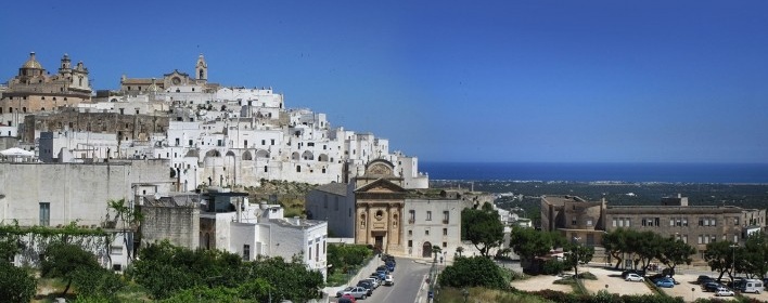 Catedral de Santa Maria Assunta, Ostuni, Itália<br />Fotomontagem Victor Hugo Mori, 2016 