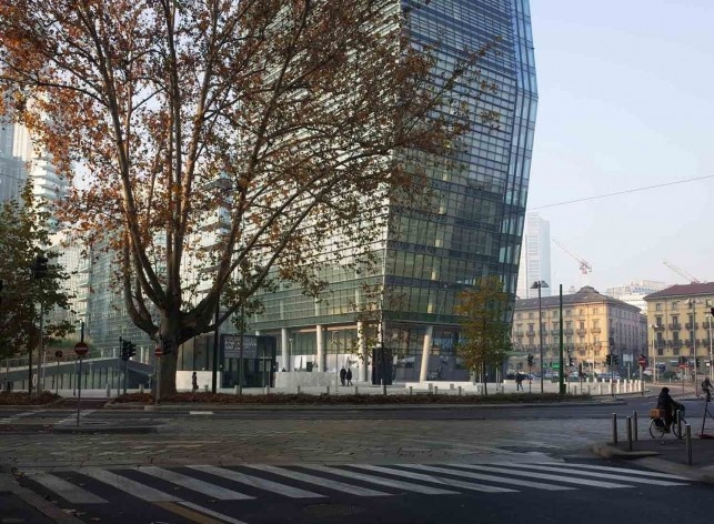Piazza Lina Bo Bardi, Varesine, Milão. Kohn Pedersen Fox Associates<br />Foto Viviana Pozzoli 