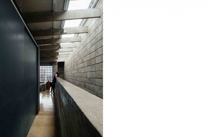 Casa-ateliê da Vila Charlote, mezanino, Presidente Prudente SP, arquiteta Cristiana Pasquini<br />Foto Pedro Kok 