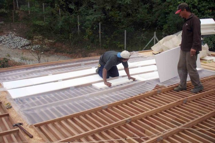 Vila Taguaí, construção, Carapicuiba SP, 2007-2010. Arquitetos Cristina Xavier (autora), Henrique Fina, Lucia Hashizume e João Xavier (colaboradores)<br />Foto Cristina Xavier 