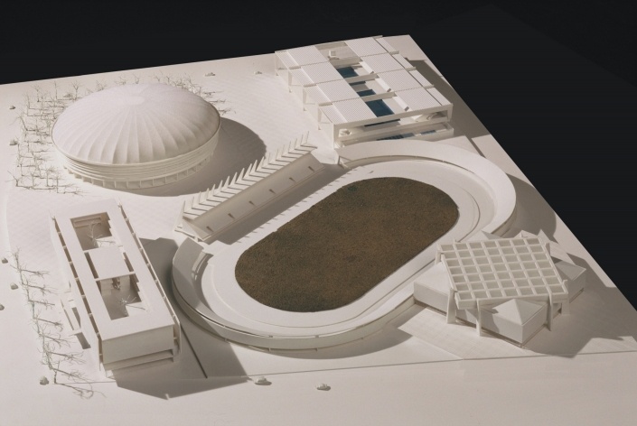 Maquete com Átrio frontal<br />Foto de Nelson Kon 