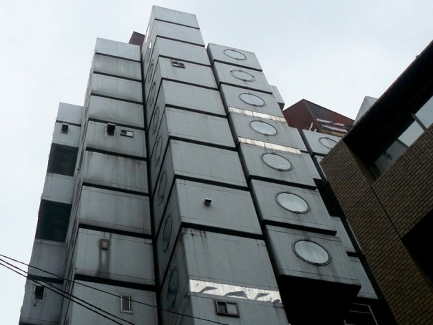 Nakagin Capsule Tower, Bairro de Ginza, Tóquio. Arquiteto Kisho Kurokawa<br />Foto Flávio Coddou 
