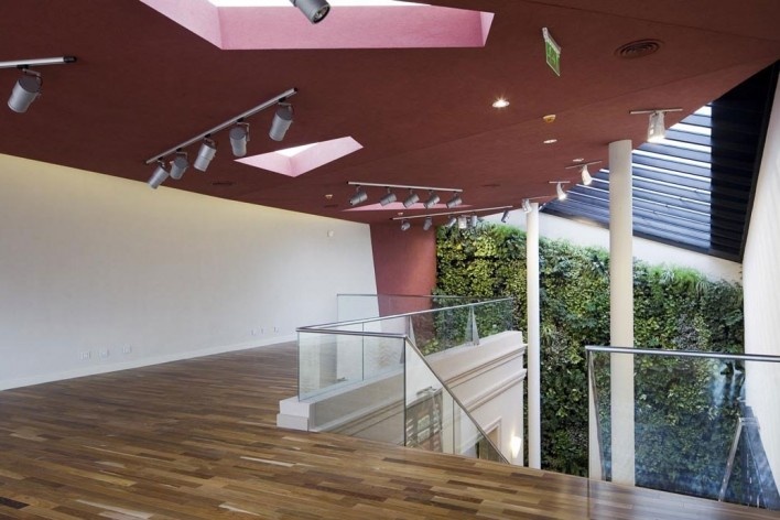 Obra comecial en el barrio de Palermo, Buenos Aires, 2010. Arq. Javier Speziale, Arq. Patricia Linares, Arq. Matías Quintela<br />Foto divulgación 