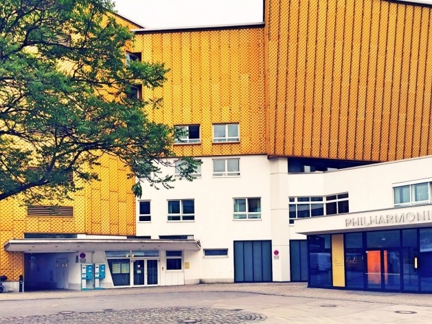 Filarmônica de Berlim e Sala de Música de Câmara, acesso posterior, arquiteto Hans Scharoun<br />Foto Fabiano Borba Vianna, 2016 