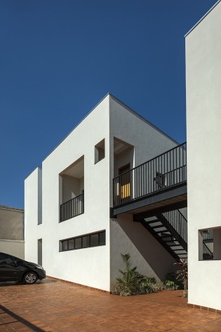 Vila Amélia, Sertãozinho SP, 2015-2017. Arquitetos Fernando O’Leary, Pedro Domingues e Pedro Faria / Vaga Arquitetura<br />Foto Leonardo Finotti 