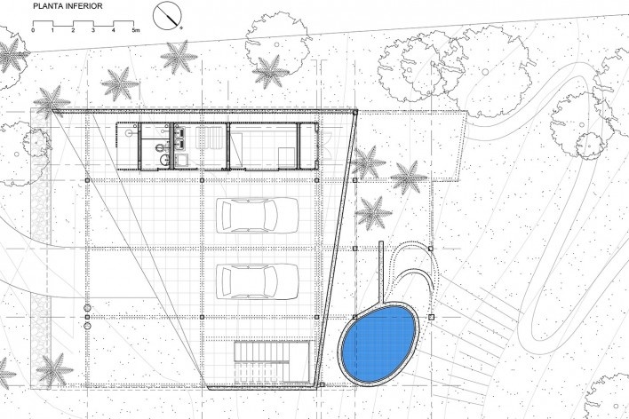 Residência Praia Vermelha, planta pavimento térreo, Ubatuba SP Brasil, 2015. Arquitetos Lua Nitsche e Pedro Nitsche/Nitsche Arquitetos<br />Imagem divulgação  [Acervo Nitsche Arquitetos]