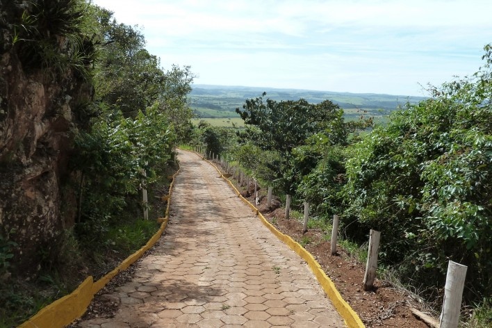 Subida para o Morro da Mesa<br />Foto Michel Gorski 