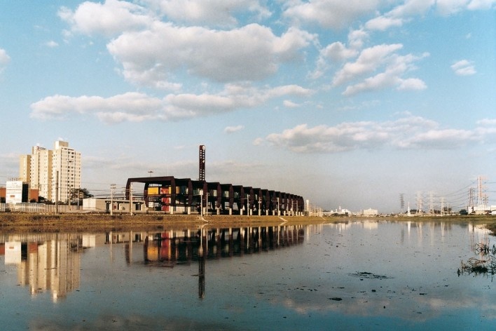 Estação Largo 13 de Maio, São Paulo, 1985. Arquiteto João Walter Toscano<br />Foto Cristiano Mascaro 