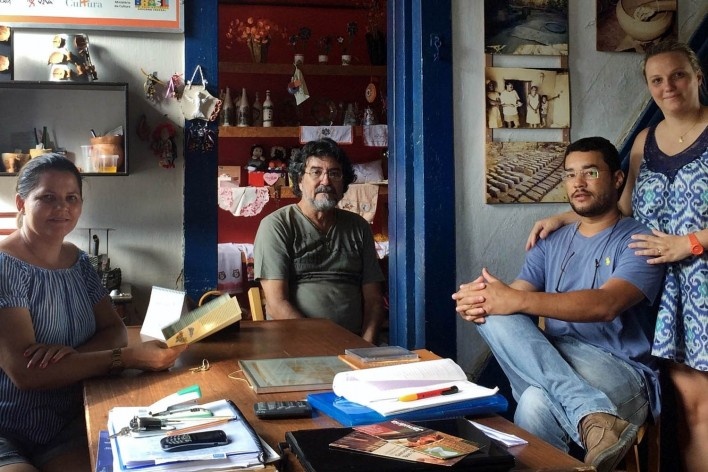 Centro de Artesanato de Januária, Terezinha, Daniel, Lucas e Ana Carolina<br />Foto divulgação 