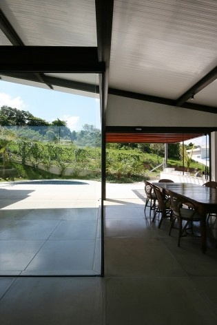 Residência Atibaia, Atibaia SP, 2008. Arquiteto Bernardo Telles<br />Foto Bebete Viégas 
