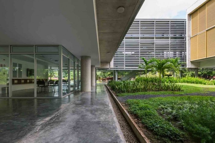Dormitórios e alojamentos para professores e estudantes, Miraflores, Panamá, 2014. Sic Arquitetura<br />Foto Ana Mello 