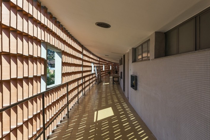 Conjunto Residencial Prefeito Mendes de Moraes (Pedregulho), Rio de Janeiro RJ Brasil, 1947. Arquitetos Affonso Eduardo Reidy e Carmen Portinho<br />Foto Leonardo Finotti 