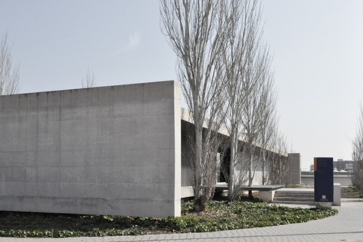 Aulário 3 (unidade de Alicante), San Vicente del Raspeig, Alicante, Espanha, 2000. Arquiteto Javier Garcia-Solera<br />Foto Hevelyn Baer Villar 