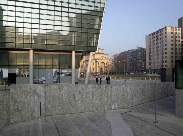 Piazza Lina Bo Bardi, Varesine, Milão. Kohn Pedersen Fox Associates<br />Foto Viviana Pozzoli 