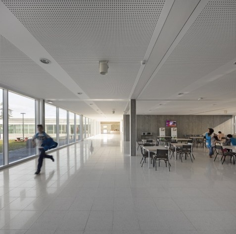 Escola Gaspar Frutuoso, Ribeira Grande, Azores, Portugal, 2016. Arquiteto Carlos Almeida Marques<br />Foto Fernando Guerra 