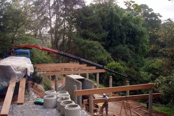 Vila Taguaí, construção, Carapicuiba SP, 2007-2010. Arquitetos Cristina Xavier (autora), Henrique Fina, Lucia Hashizume e João Xavier (colaboradores)<br />Foto Cristina Xavier 