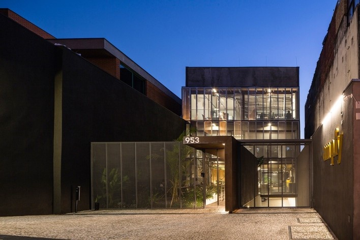 Edifício Girassol, São Paulo SP Brasil, 2016. Arquitetos Henrique Reinach e Maurício Mendonça/ Reinach Mendonça Arquitetos Associados<br />Foto Tony Chen 