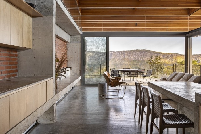 Palicourea House, São Jorge GO Brasil, 2021. Architects Daniel Mangabeira, Henrique Coutinho and Matheus Seco / Bloco Arquitetos<br />Foto/photo Joana França 