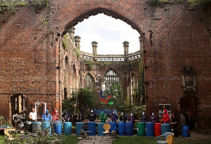 Evento na St. Luke´s Church ou Bombed Out Church, em Liverpool, Inglaterra <br />Foto Victor Sena 
