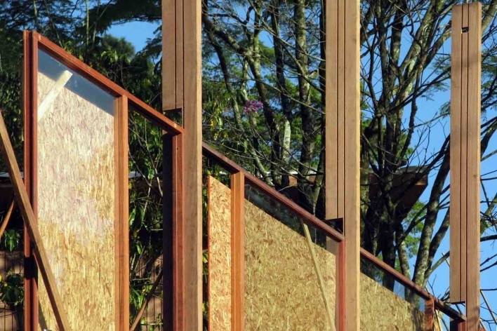 Vila Taguaí, construção, Carapicuiba SP, 2007-2010. Arquitetos Cristina Xavier (autora), Henrique Fina, Lucia Hashizume e João Xavier (colaboradores)<br />Foto Cristina Xavier 