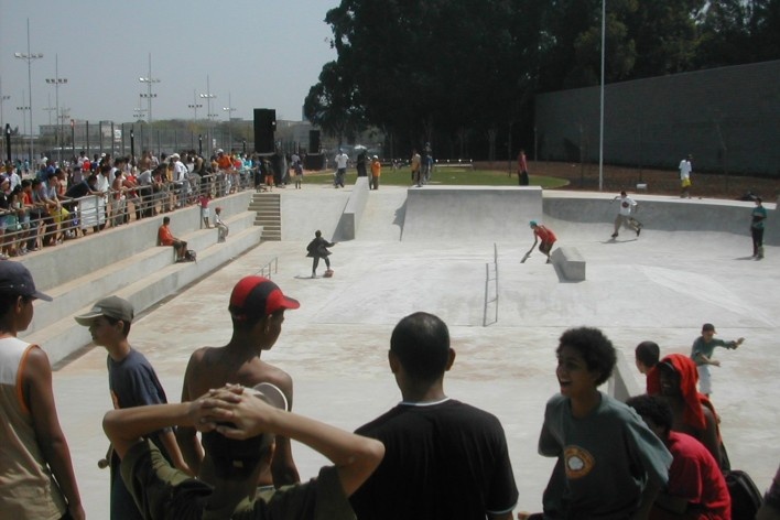 Aflalo & Gasperini Arquitetos e Rosa Grena Kliass Arquitetura Paisagismo. Parque da Juventude, São Paulo, 2007<br />Foto Nelson Kon 