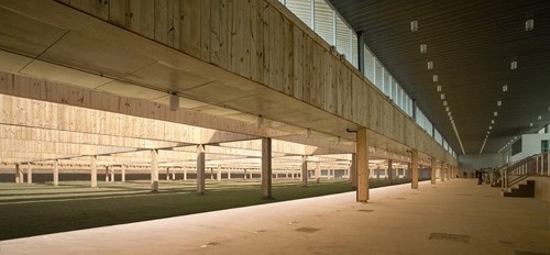 Estande de 50m, vista interna<br />Imagem dos autores do projeto 