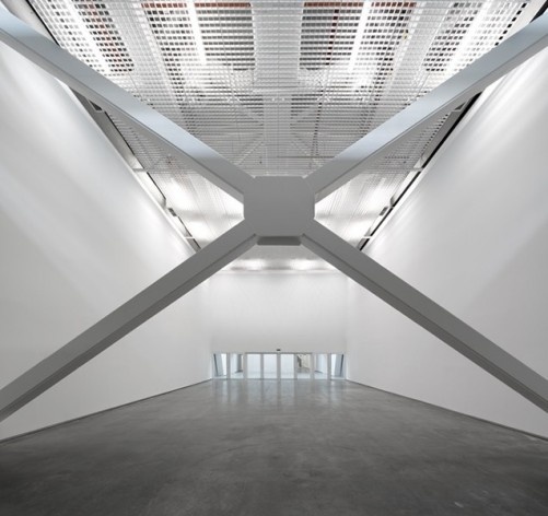 Museu Nacional dos Coches, pavilhão principal, Lisboa. Arquiteto Paulo Mendes da Rocha, MMBB arquitetos e Bak Gordon arquitetos<br />Foto Fernando Guerra  [FG+SG Architectural Photography]