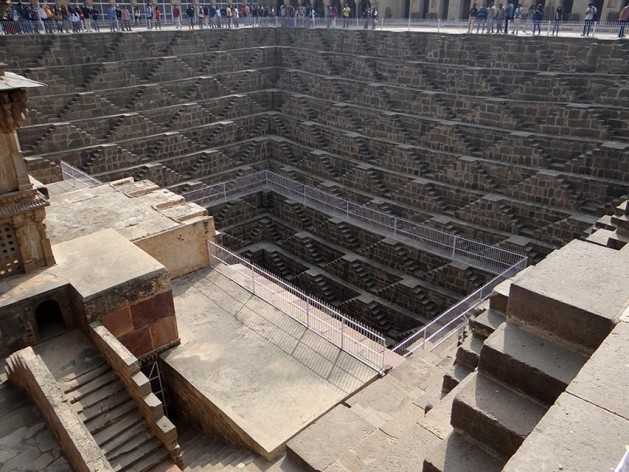 Chand Baori em Abhaneri (tipo "Escher")<br />Foto Carlos M Teixeira 
