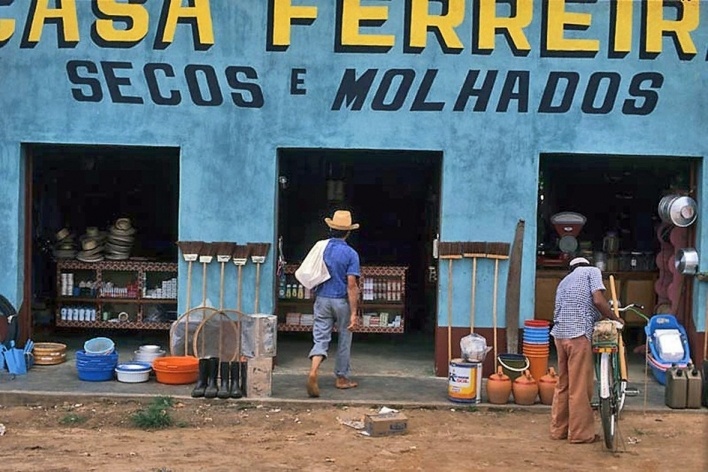 Colono em Supermercado, Cacoal RO,1979<br />Foto Kim-Ir-Sen 