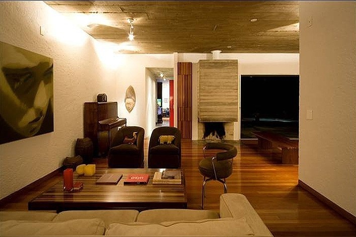 Residência no Jardim Paulistano, 2001. Piratininga Arquitetos Associados. São Paulo, Brasil<br />divulgação 