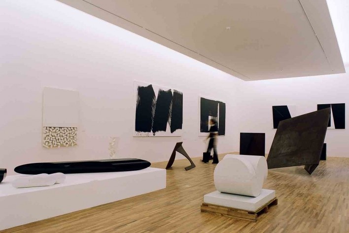 Centro Universitário Maria Antônia, exposição inaugural do Instituto de Arte Contemporânea com obras dos artistas Amilcar de Castro, Mira Schendel, Sergio Camargo e Willys de Castro, São Paulo SP, dez. 2006<br />Foto Bebete Viégas 