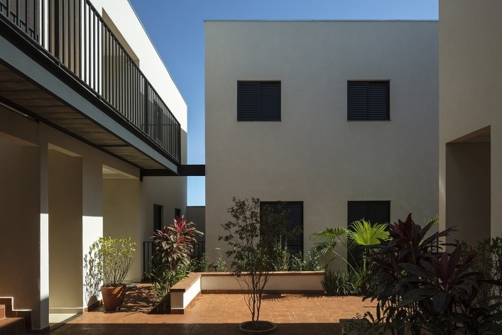 Vila Amélia, Sertãozinho SP, 2015-2017. Arquitetos Fernando O’Leary, Pedro Domingues e Pedro Faria / Vaga Arquitetura<br />Foto Leonardo Finotti 