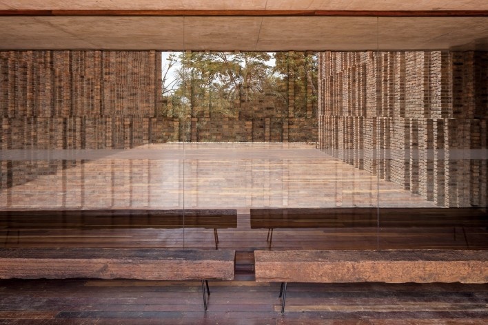 Galeria Claudia Andujar, Inhotim, Brumadinho MG Brasil. Arquitetos Associados<br />Foto Leonardo Finotti 