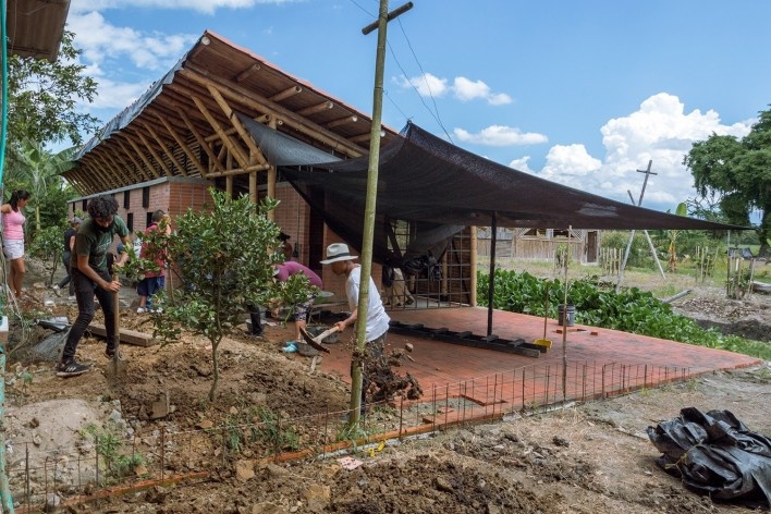 Taller de Confección Amairis, proceso, San Isidro, Colombia. Taller Ruta 4<br />Foto Yeferson Bernal 