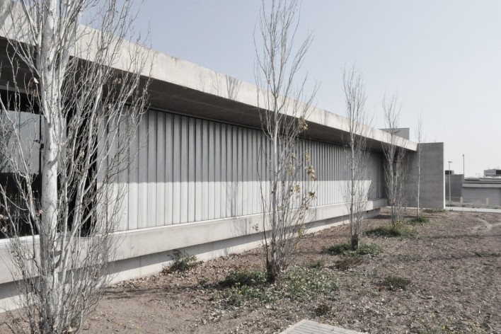 Aulário 3 (unidade de Alicante), San Vicente del Raspeig, Alicante, Espanha, 2000. Arquiteto Javier Garcia-Solera<br />Foto Hevelyn Baer Villar 