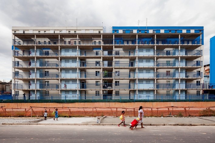 Reurbanização da favela do Sapé, Rio Pequeno, São Paulo, 2014. Base 3 Arquitetos, arquitetos Marina Grinover, Catherine Otondo e Jorge Pessoa<br />Foto Pedro Vannucchi 
