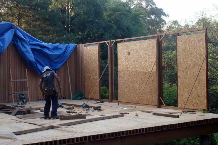Vila Taguaí, construção, Carapicuiba SP, 2007-2010. Arquitetos Cristina Xavier (autora), Henrique Fina, Lucia Hashizume e João Xavier (colaboradores)<br />Foto Cristina Xavier 