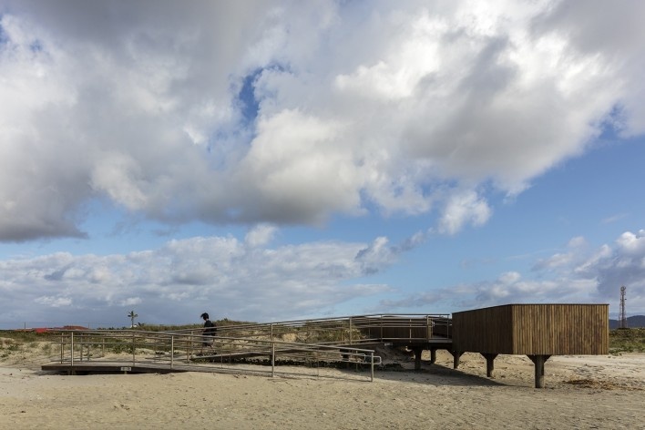 Requalificação urbana e ambiental da orla de Ilha Comprida, 2019. Arquitetos Marcos Boldarini e Lucas Nobre<br />Foto Leonardo Finotti 