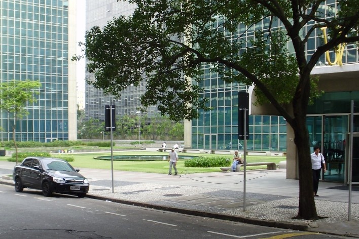 Cetenco Plaza, Alameda Ministro Rocha Azevedo, São Paulo. Arquitetos Rubens Carneiro Vianna e Ricardo Sievers<br />Foto Abilio Guerra 