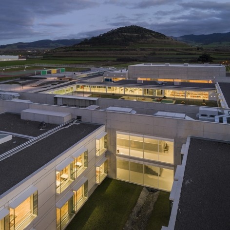 Escola Gaspar Frutuoso, Ribeira Grande, Azores, Portugal, 2016. Arquiteto Carlos Almeida Marques<br />Foto Fernando Guerra 