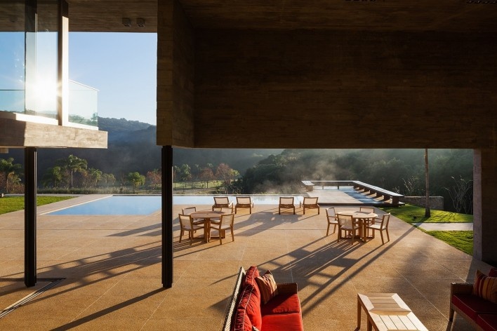Residência LG, Bragança Paulista SP Brasil, 2014. Arquitetos Henrique Reinach e Maurício Mendonça (autores)/ Reinach Mendonça Arquitetos Associados<br />Foto/ photo Nelson Kon 