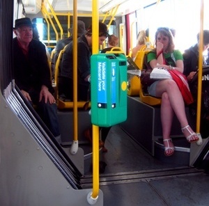 Sistema de validação de bilhetes dispensa cobrador