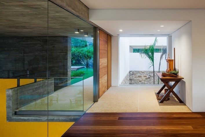 Residência LG, Bragança Paulista SP Brasil, 2014. Arquitetos Henrique Reinach e Maurício Mendonça (autores)/ Reinach Mendonça Arquitetos Associados<br />Foto/ photo Nelson Kon 